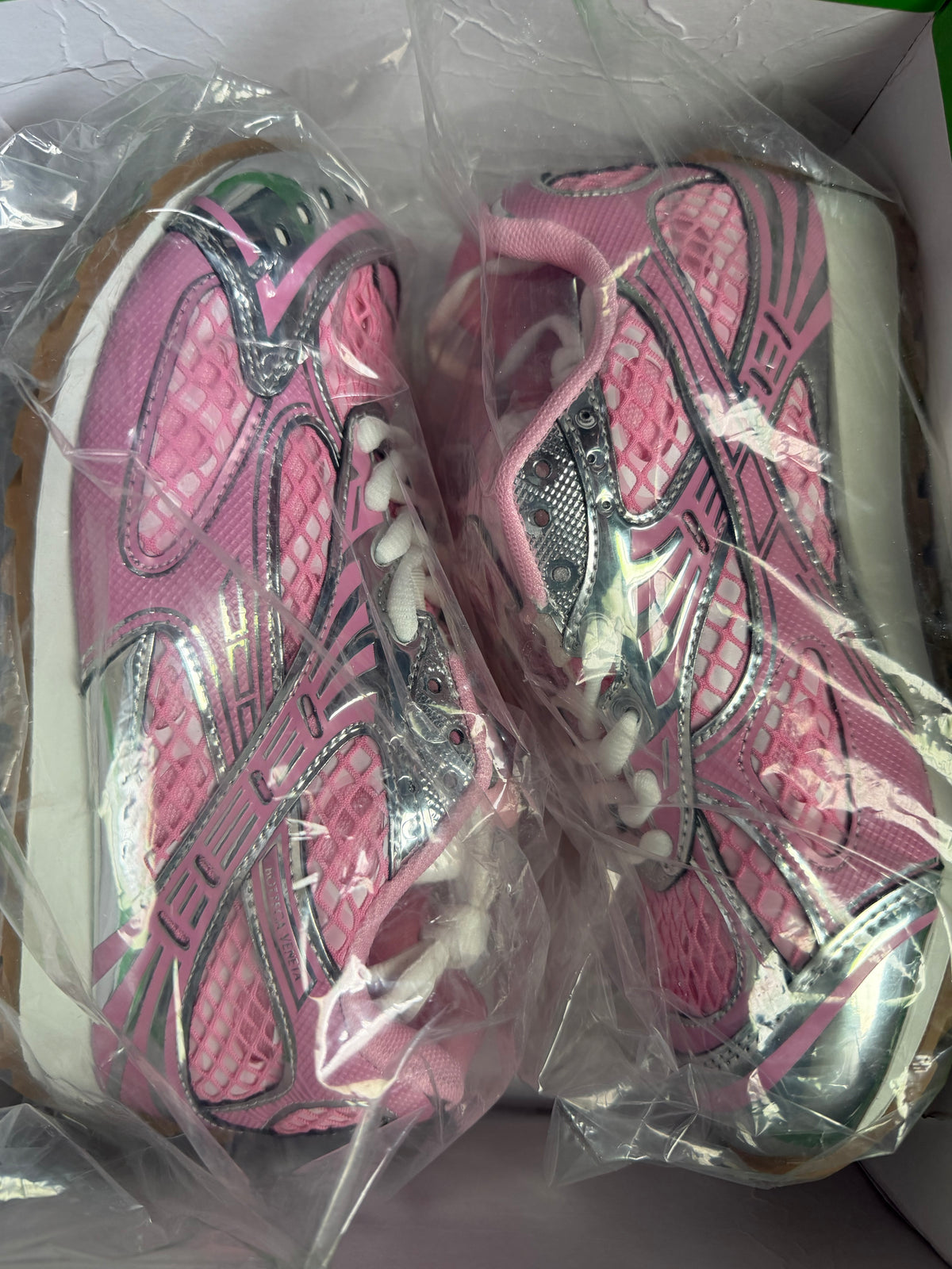pink bottegas