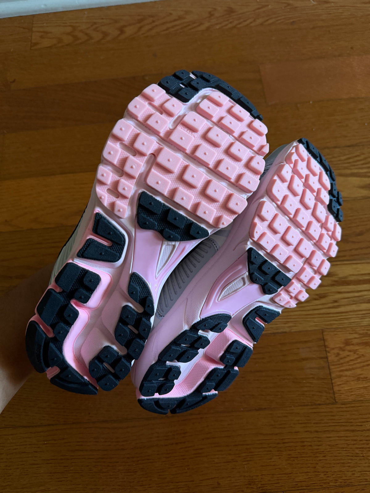 pink vomero set