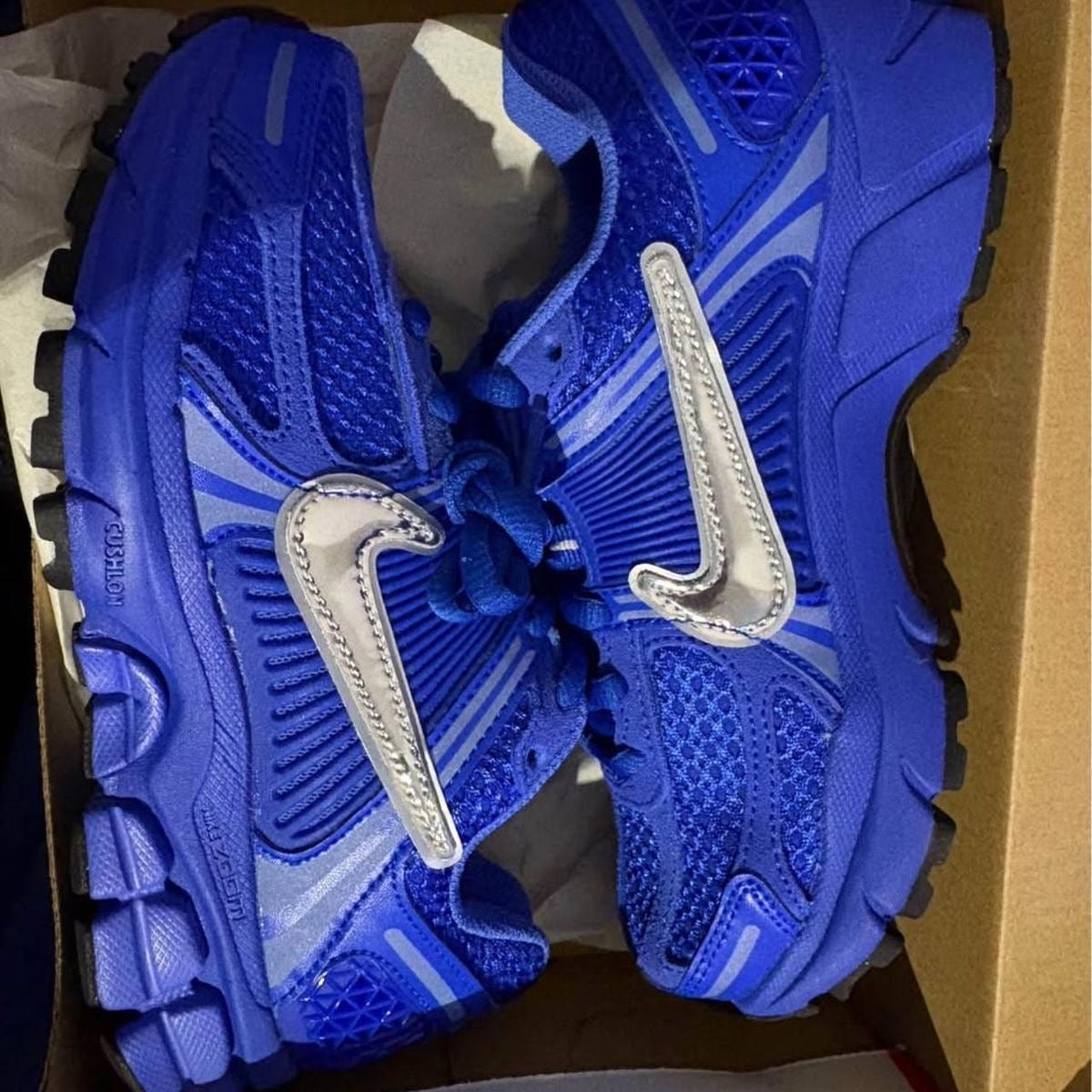 BLUE ZOOM SNEAKERS